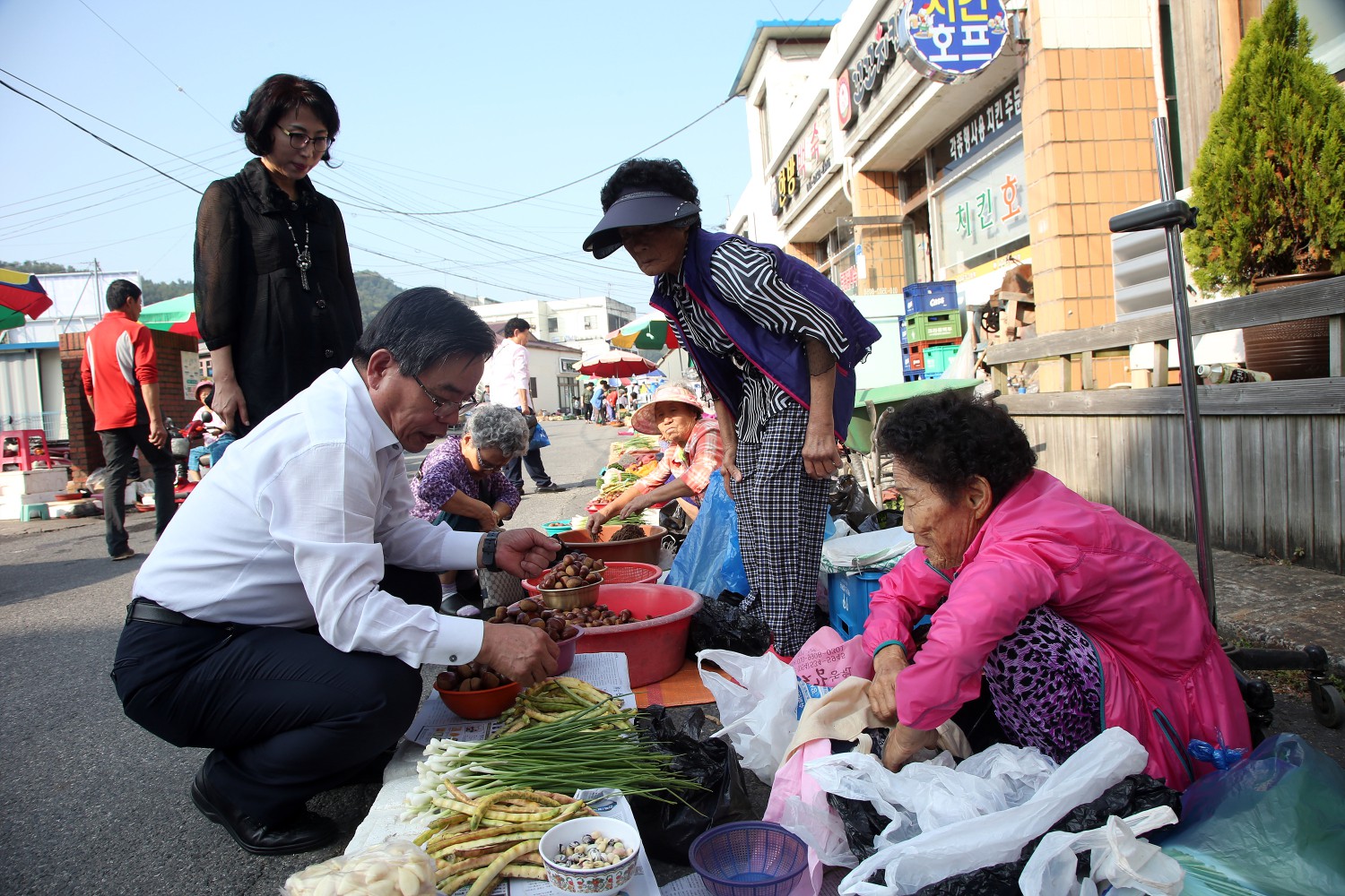 (27일)노박래 서천군수 추석명절 맞아 전통시장 방문 (7)