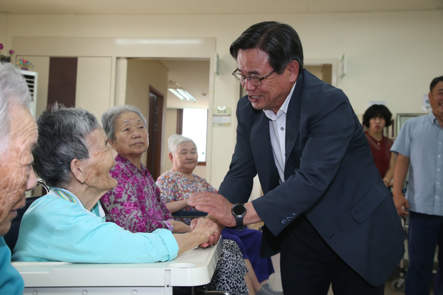 (27일)서천군 추석맞이 시회복지시설  저소득가정 위문 실시  (1).JPG
