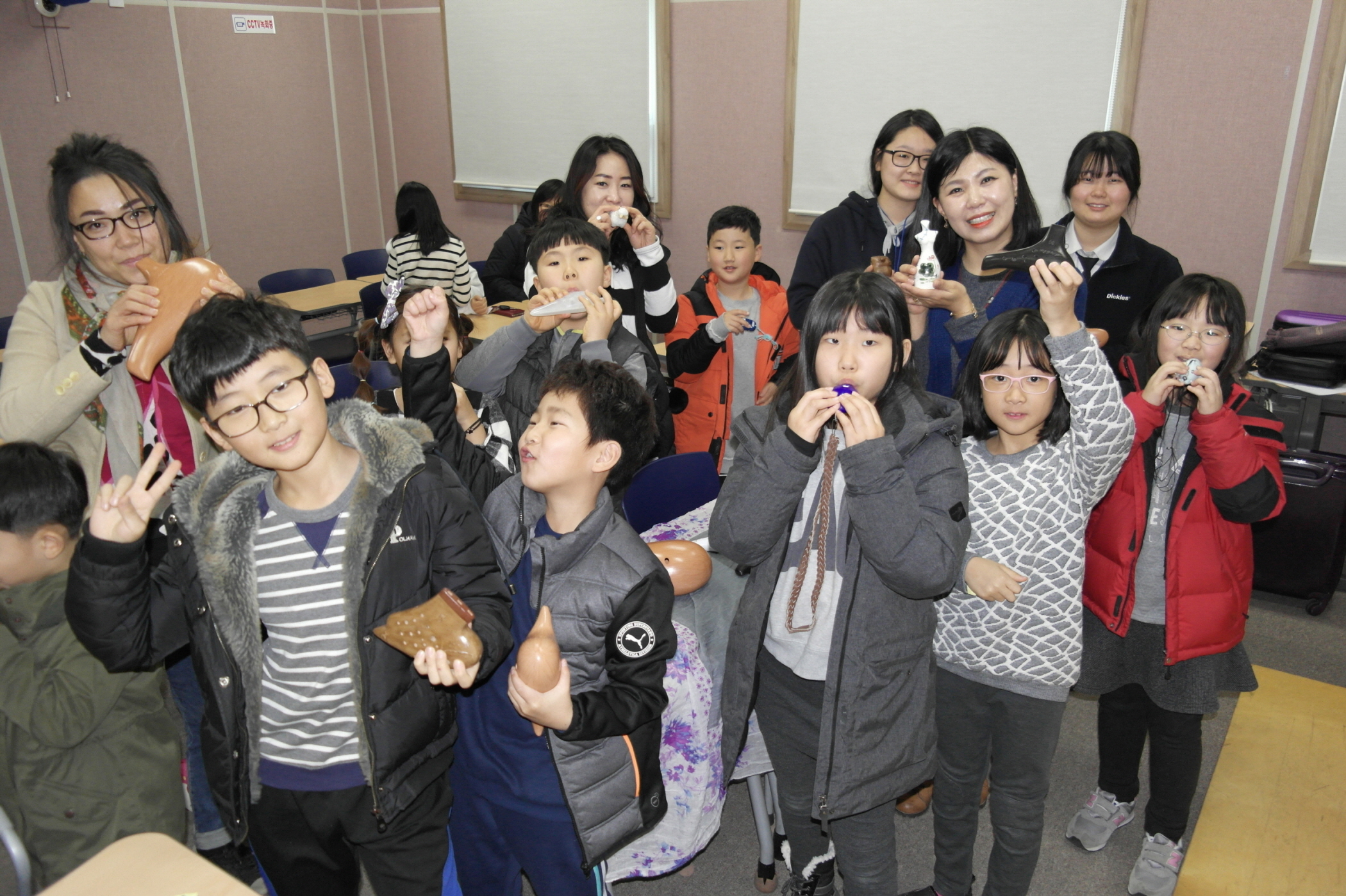 (14일) 서천군, 서천애 키움학교 수강생 모집(지난해 오카리나 강좌 사진)