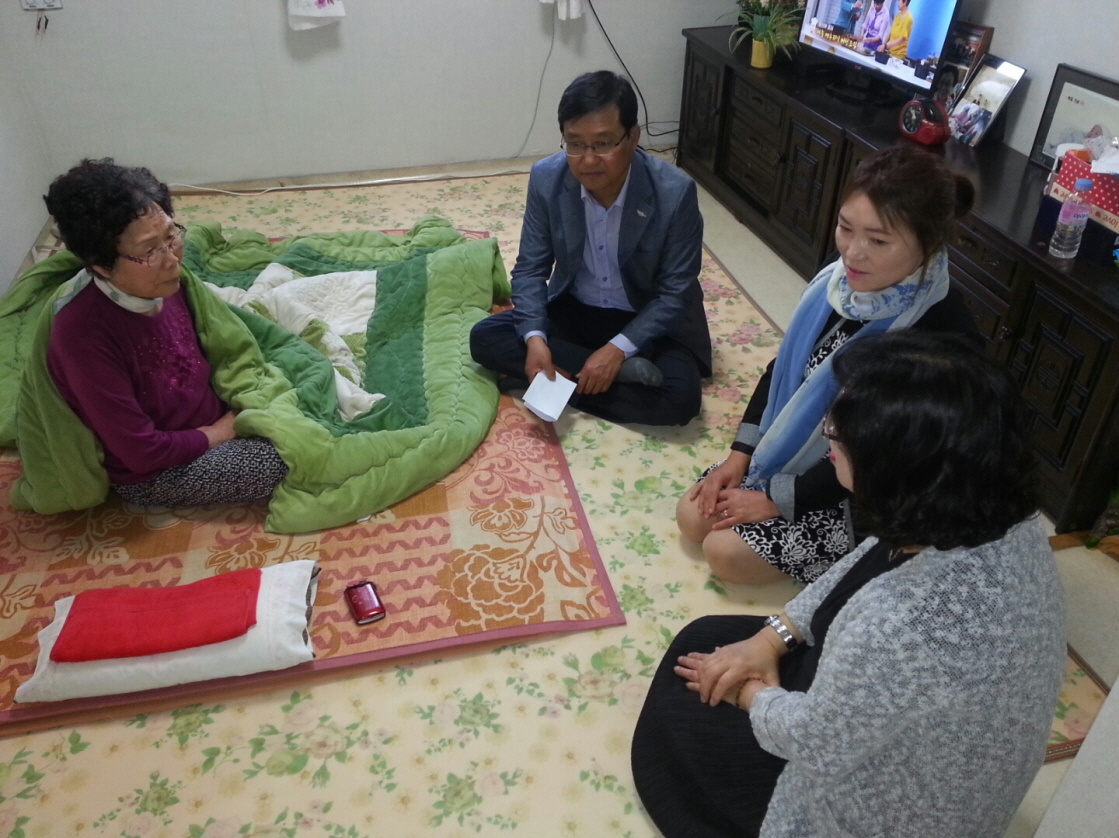 꾸미기_(25일) 서천군, 찾아가는 복지상담으로 현장복지 강화(마서면장 복지면장제 실시 모습)