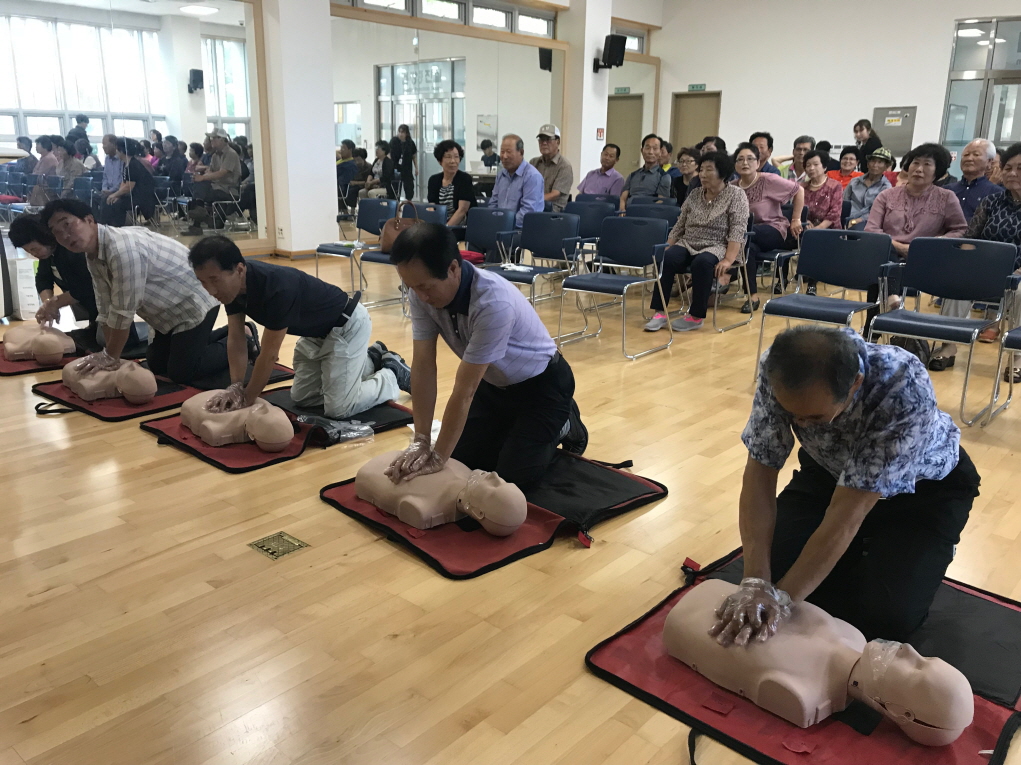 꾸미기_(4일) 보건소, 100세건강마을 100개만들기 운영마을 주민지도자 심폐소생술 교육 (2)
