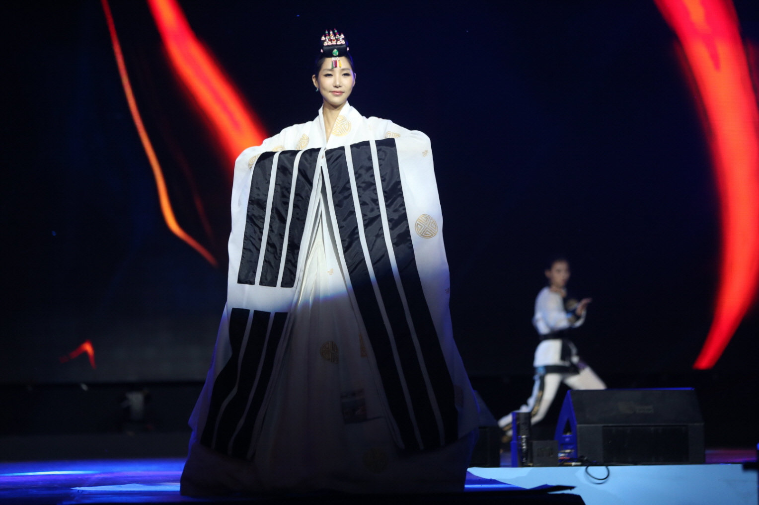 사진(25일) 천오백년을 이어온 한산모시의 가치 세계가 인정하다(올해 6월 열린 한산모시문화제 모시패션쇼)