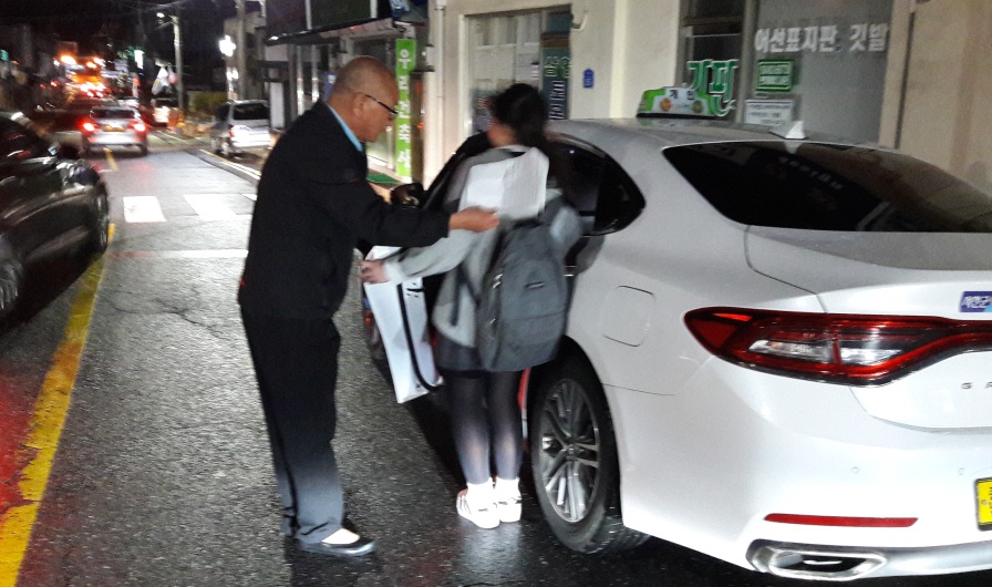 서천군 안심택시 운영 협약 추가 체결, 학생들의 안전한 귀가길 지켜드립니다!