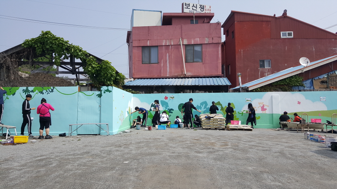 한산 충남디자인예술고, 벽화그리기 재능기부 눈길