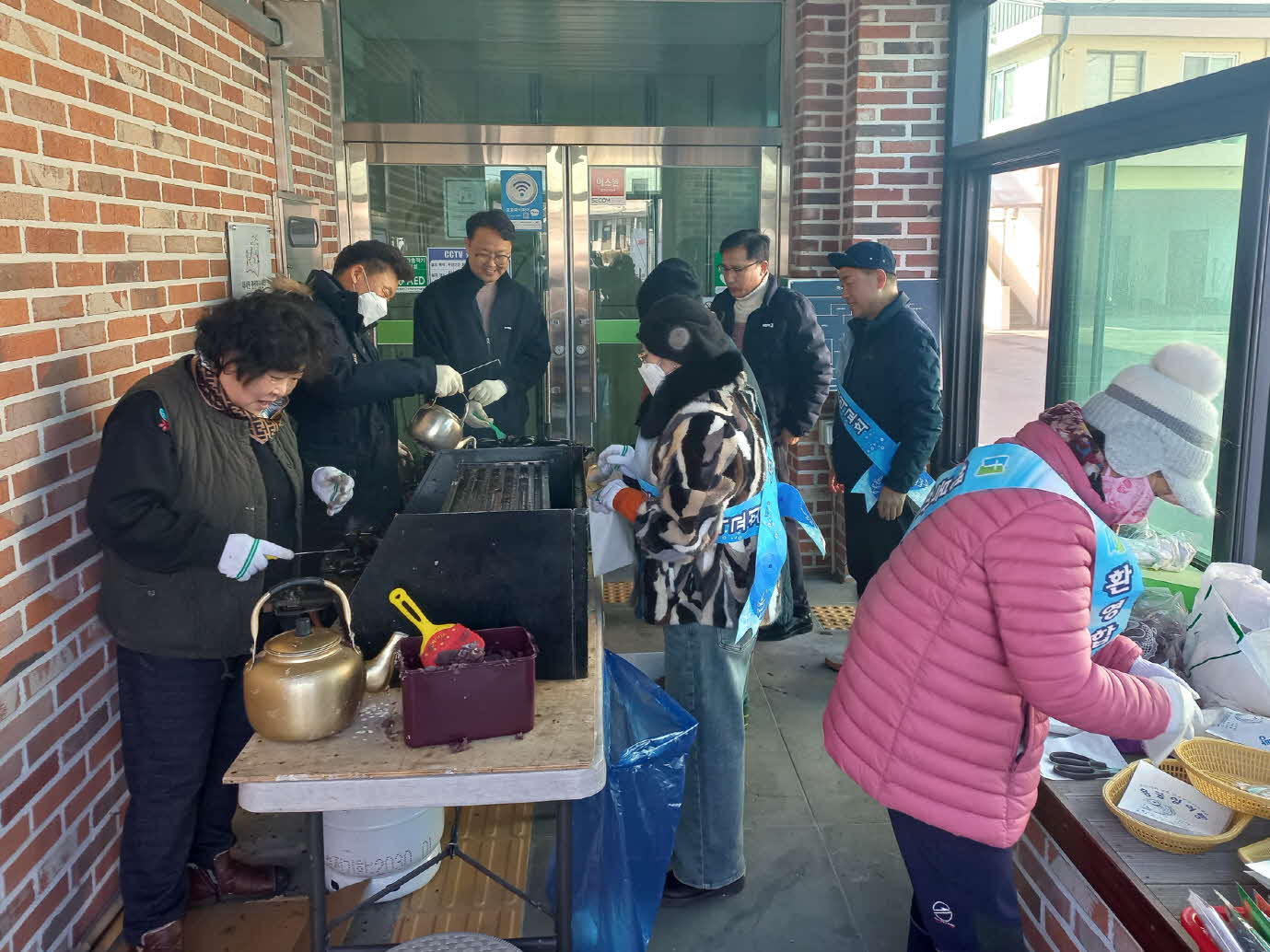 마서면 행복한 어리교회, 붕어빵 나눔으로 따뜻한 사랑 전해